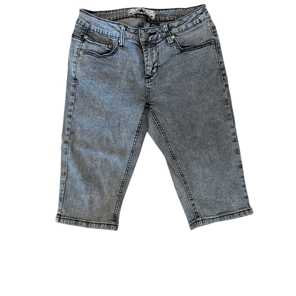 Y2K Woman  Denim Capri Bottoms
